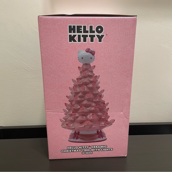 SANRIO x HELLO KITTY Ceramic Light Up Christmas Tree in Pink - Picture 5 of 7